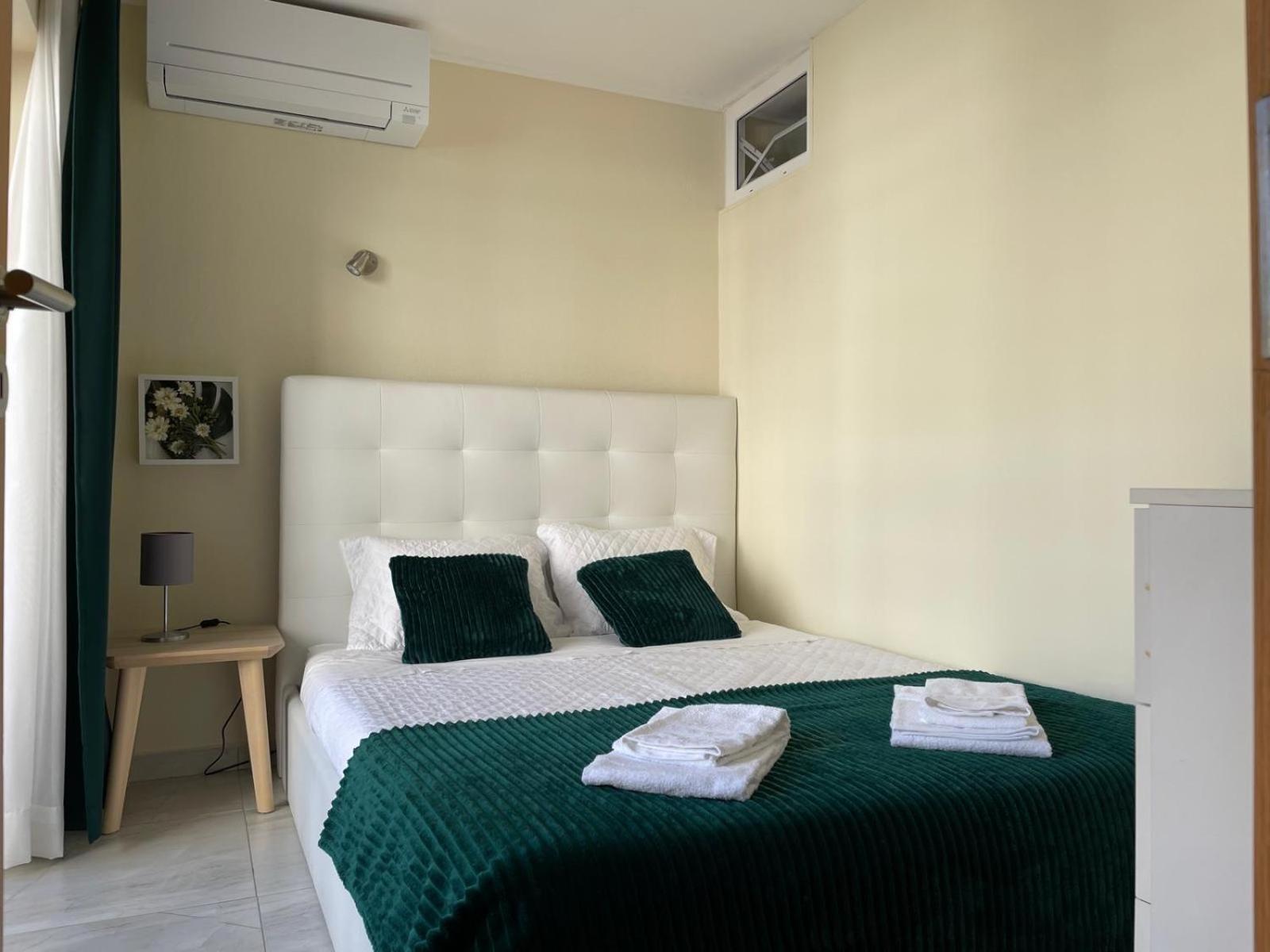 T2 With Pool, 300M From The Beach 波尔蒂芒 外观 照片